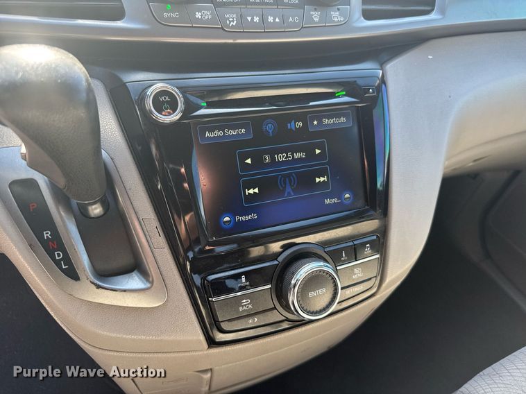 image for item NN9597 2015 Honda Odyssey van