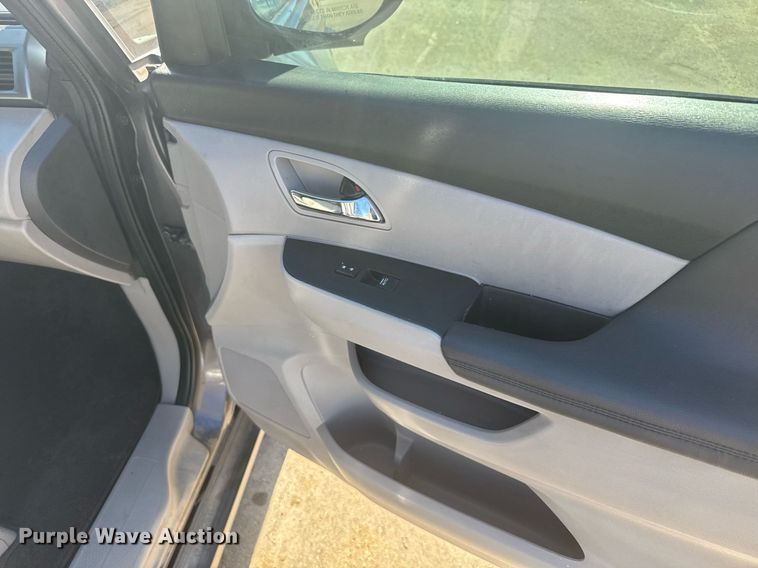 image for item NN9597 2015 Honda Odyssey van