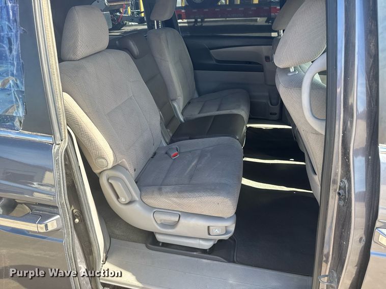 image for item NN9597 2015 Honda Odyssey van