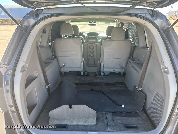image for item NN9597 2015 Honda Odyssey van