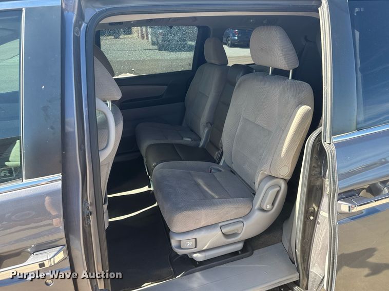 image for item NN9597 2015 Honda Odyssey van