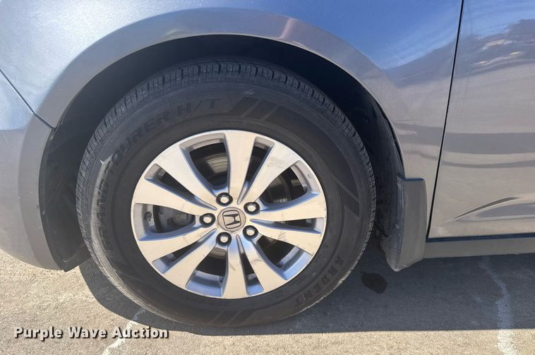 image for item NN9597 2015 Honda Odyssey van