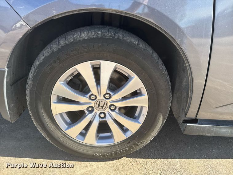 image for item NN9597 2015 Honda Odyssey van