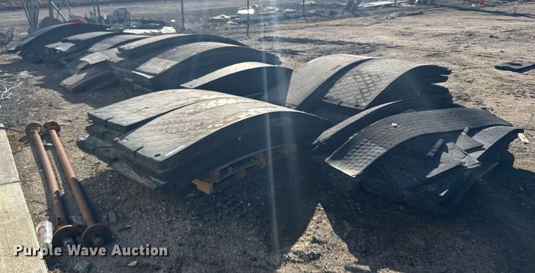 image for item NN9614 Rubber speed bumps