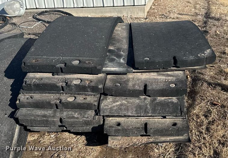 image for item NN9614 Rubber speed bumps