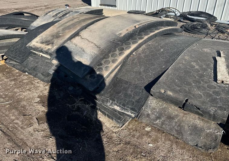 image for item NN9614 Rubber speed bumps