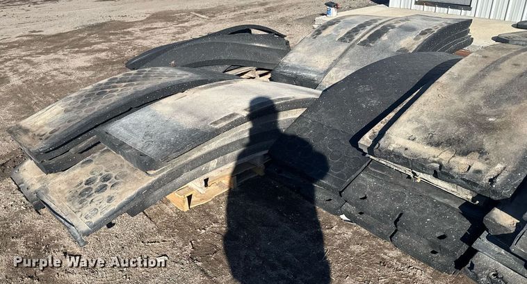 image for item NN9614 Rubber speed bumps