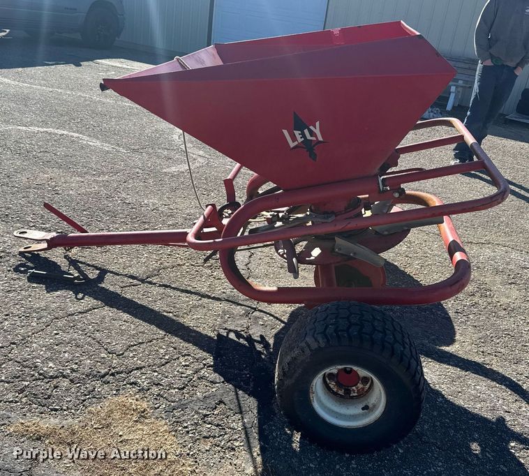 image for item NN9621 Lely spreader