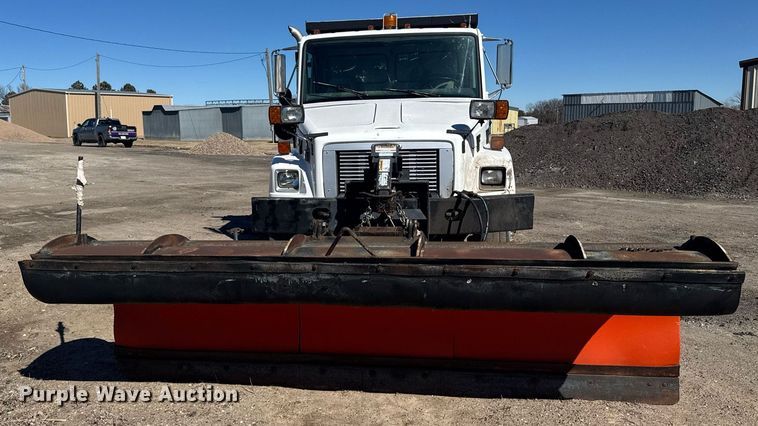 image for item NN9625 1998 Freightliner FL80 dump truck
