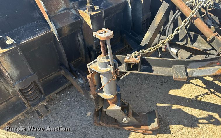 image for item NN9625 1998 Freightliner FL80 dump truck