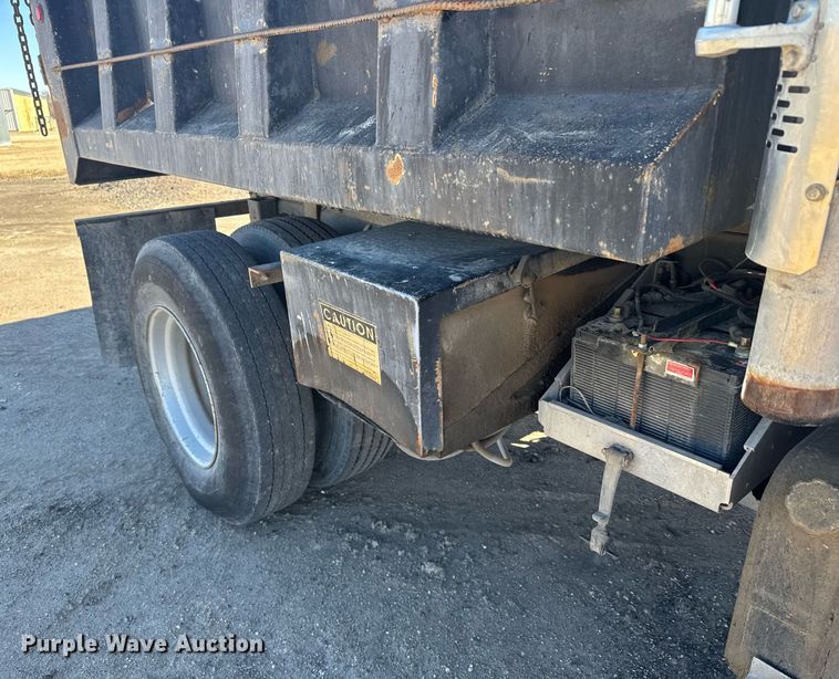 image for item NN9625 1998 Freightliner FL80 dump truck