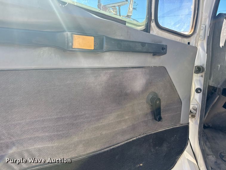 image for item NN9625 1998 Freightliner FL80 dump truck