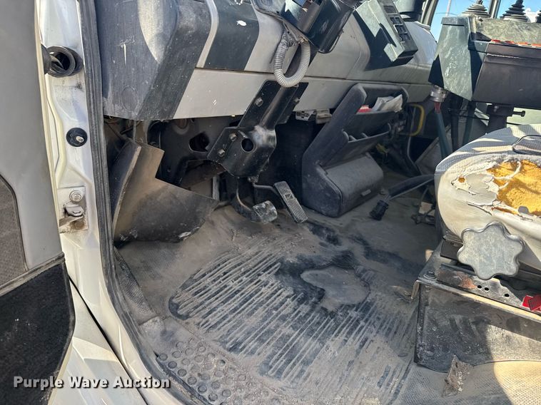 image for item NN9625 1998 Freightliner FL80 dump truck