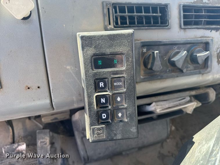 image for item NN9625 1998 Freightliner FL80 dump truck