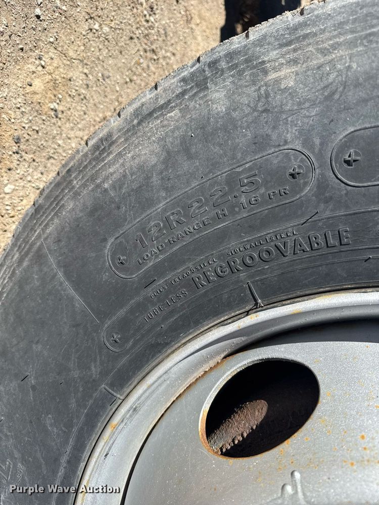 image for item NN9625 1998 Freightliner FL80 dump truck