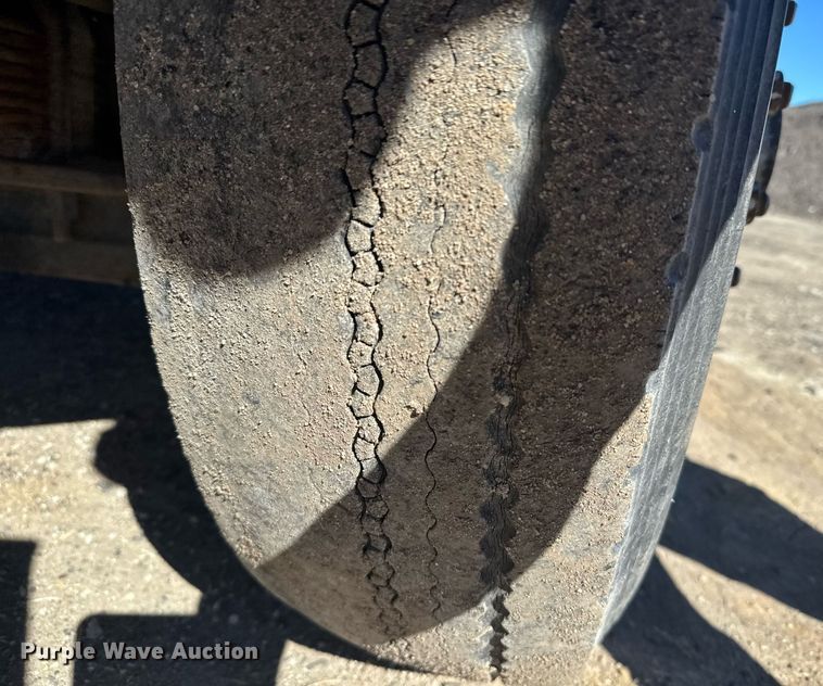 image for item NN9625 1998 Freightliner FL80 dump truck