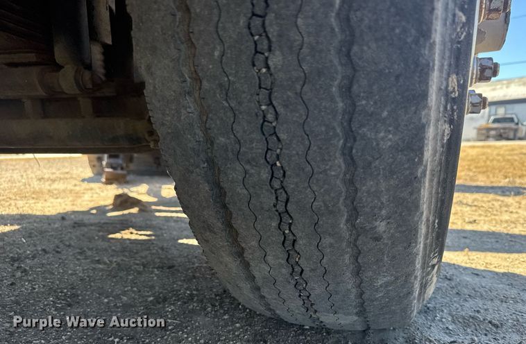 image for item NN9625 1998 Freightliner FL80 dump truck