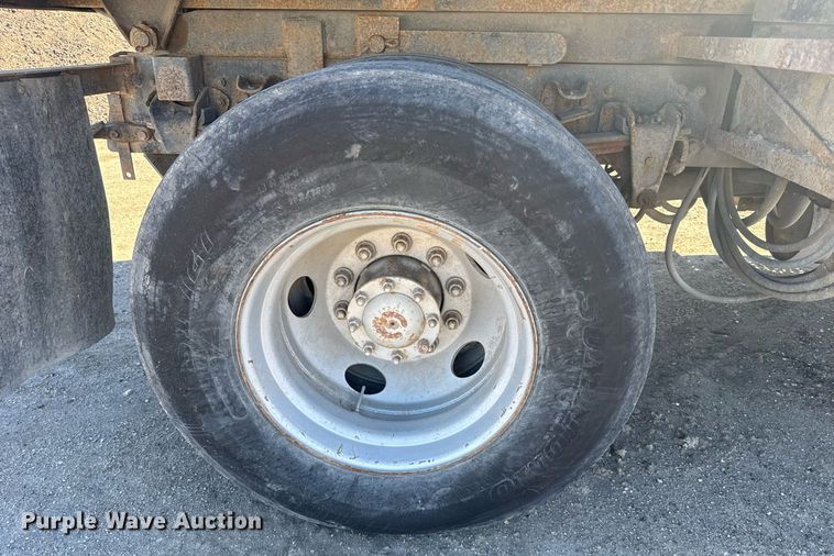 image for item NN9625 1998 Freightliner FL80 dump truck