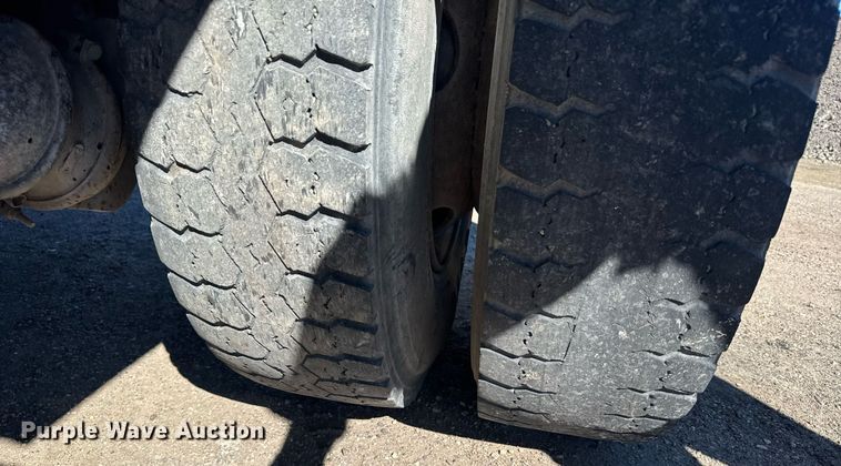 image for item NN9625 1998 Freightliner FL80 dump truck