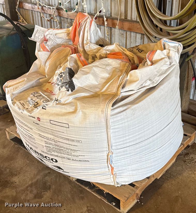 image for item NN9632 Black Beauty X-Fine sandblasting sand