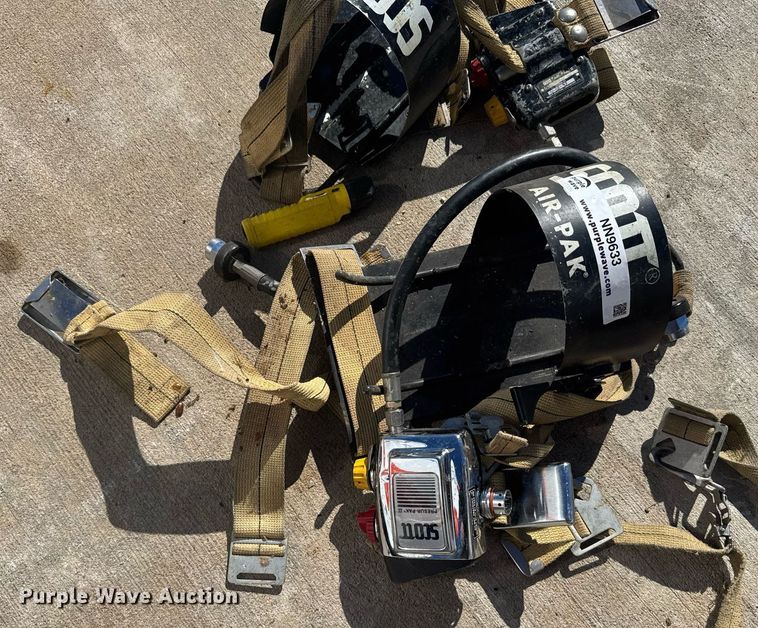 image for item NN9633 SCBA masks and helmets