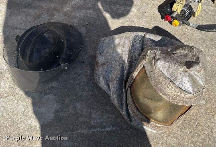 image for item NN9633 SCBA masks and helmets