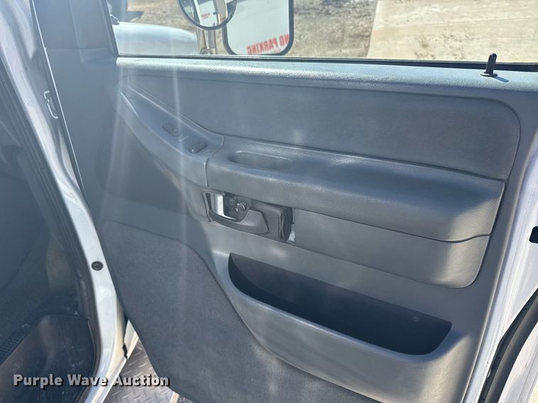 image for item NN9634 1994 Ford E350 ambulance