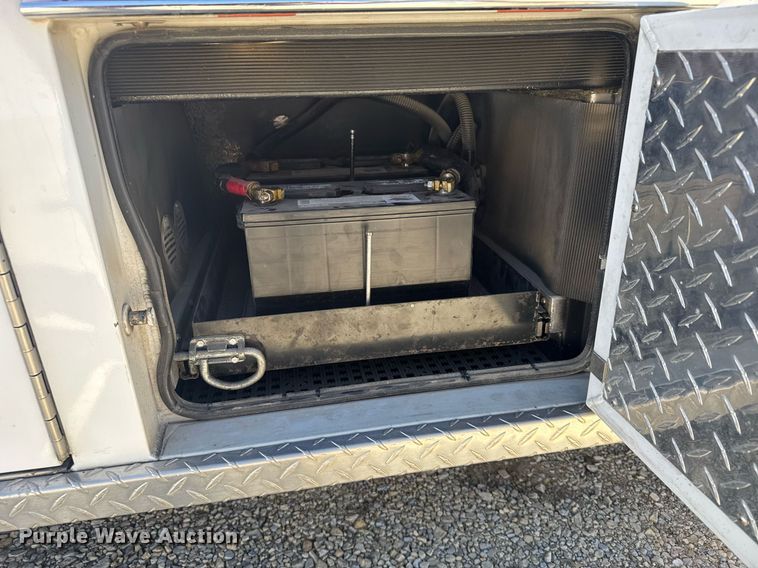 image for item NN9634 1994 Ford E350 ambulance