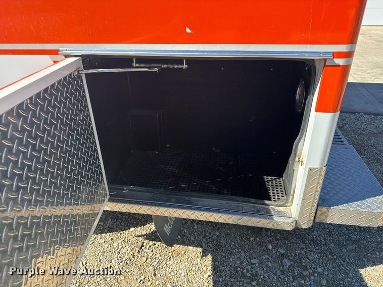 image for item NN9634 1994 Ford E350 ambulance