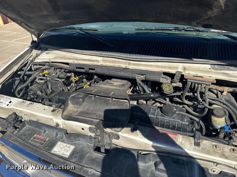 image for item NN9634 1994 Ford E350 ambulance