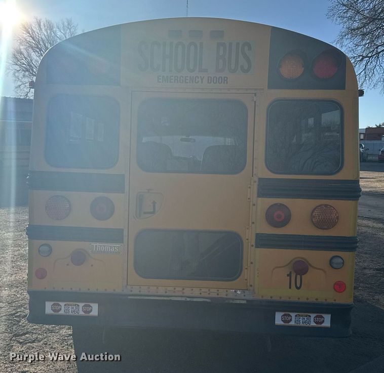 image for item NN9637 2000 GMC Magnavan school bus