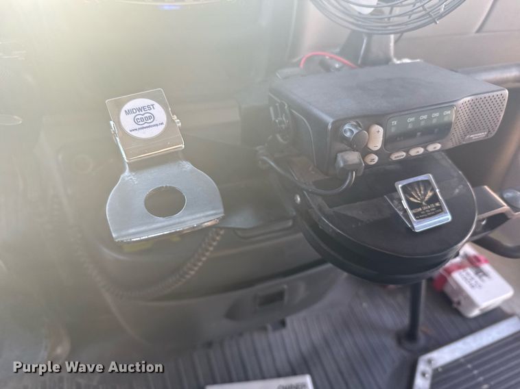 image for item NN9637 2000 GMC Magnavan school bus