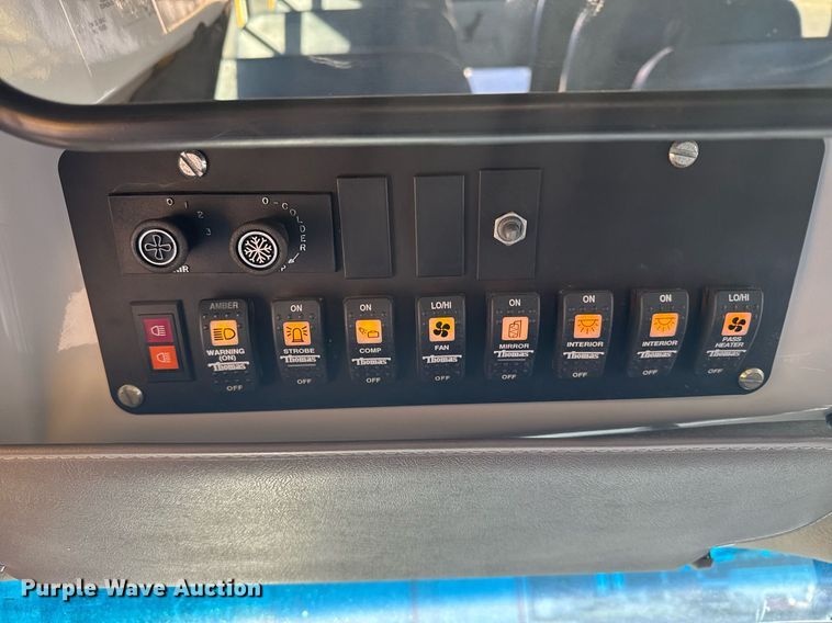 image for item NN9637 2000 GMC Magnavan school bus