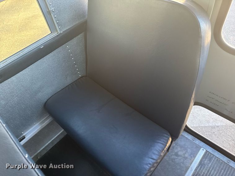 image for item NN9637 2000 GMC Magnavan school bus