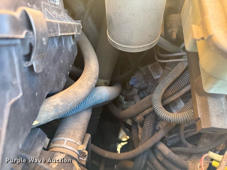 image for item NN9637 2000 GMC Magnavan school bus