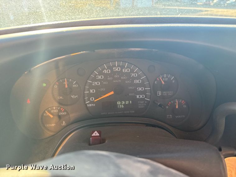 image for item NN9638 2000 GMC Magnavan school bus