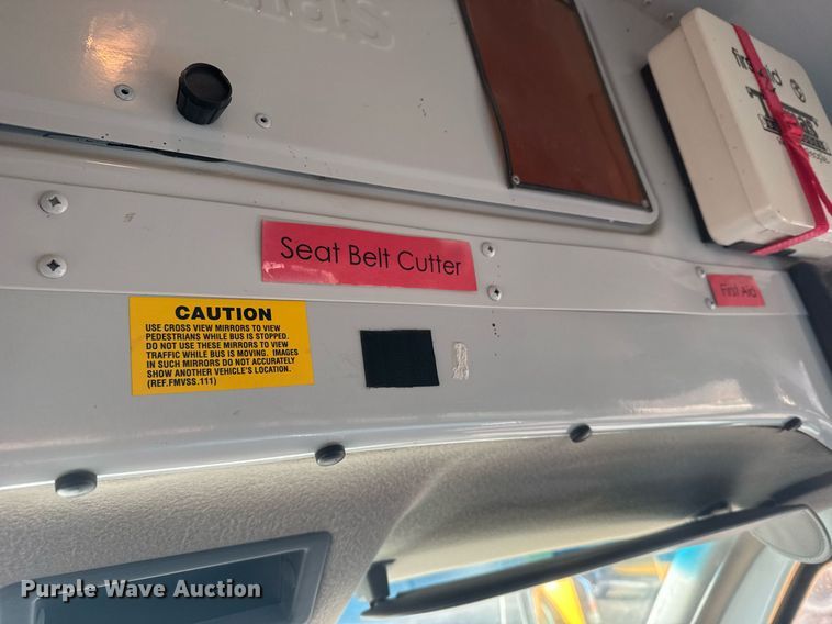 image for item NN9638 2000 GMC Magnavan school bus