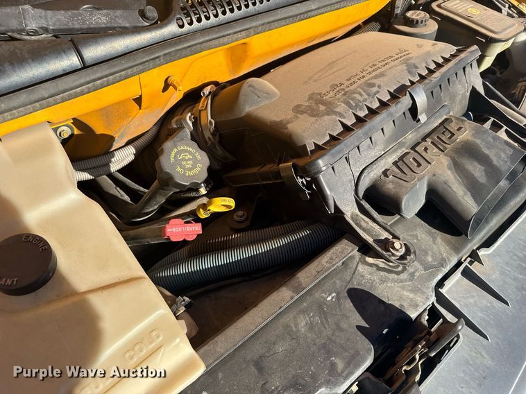 image for item NN9638 2000 GMC Magnavan school bus