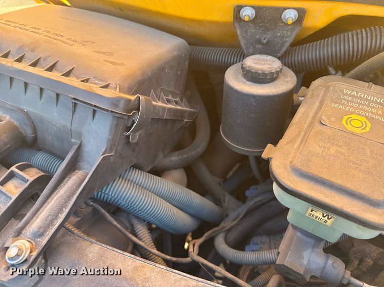 image for item NN9638 2000 GMC Magnavan school bus