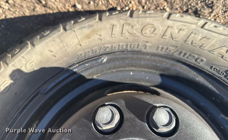 image for item NN9638 2000 GMC Magnavan school bus