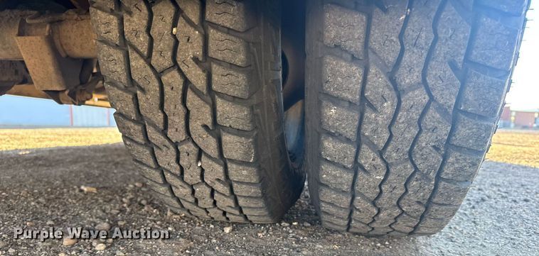 image for item NN9638 2000 GMC Magnavan school bus