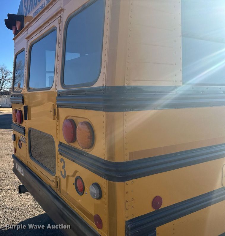 image for item NN9639 2003 Thomas Built FS65 school bus