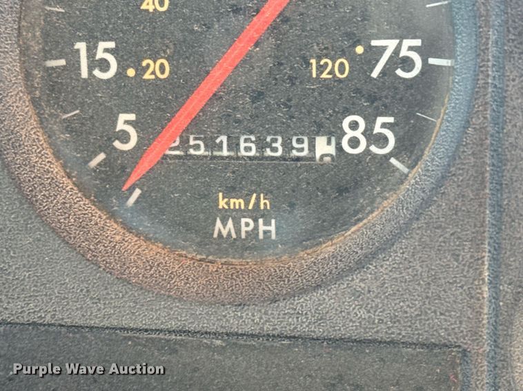 image for item NN9639 2003 Thomas Built FS65 school bus