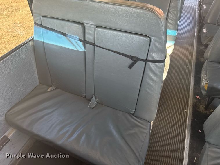 image for item NN9639 2003 Thomas Built FS65 school bus