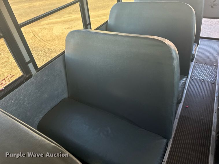 image for item NN9639 2003 Thomas Built FS65 school bus