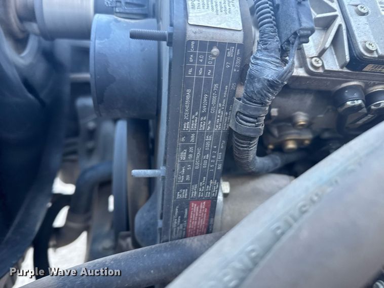 image for item NN9639 2003 Thomas Built FS65 school bus