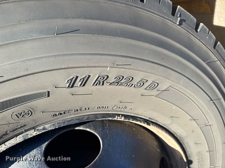 image for item NN9639 2003 Thomas Built FS65 school bus