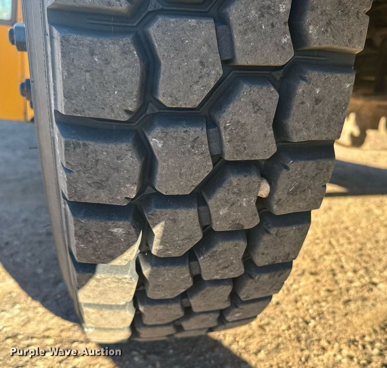 image for item NN9639 2003 Thomas Built FS65 school bus