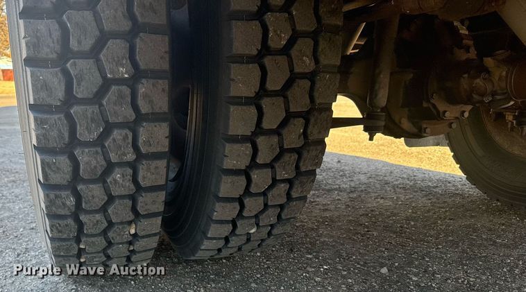 image for item NN9639 2003 Thomas Built FS65 school bus