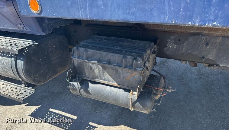 image for item NN9640 2009 International DuraStar 4300 dump truck